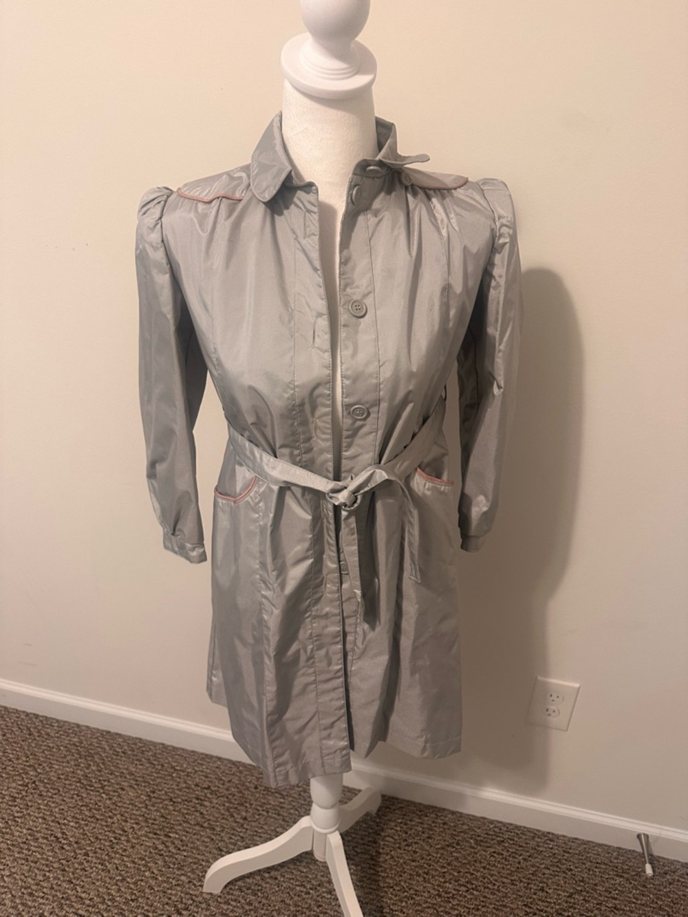Rothschild Silver-Gray Trench Coat with Feminine Puff Shoulders Size 8